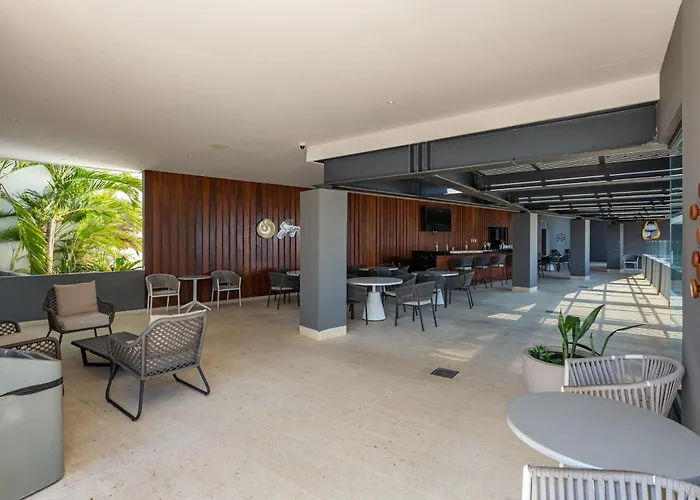 Luxury 1br Prime Location *